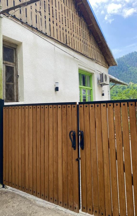 Polifonia Inn Borjomi Esterno foto